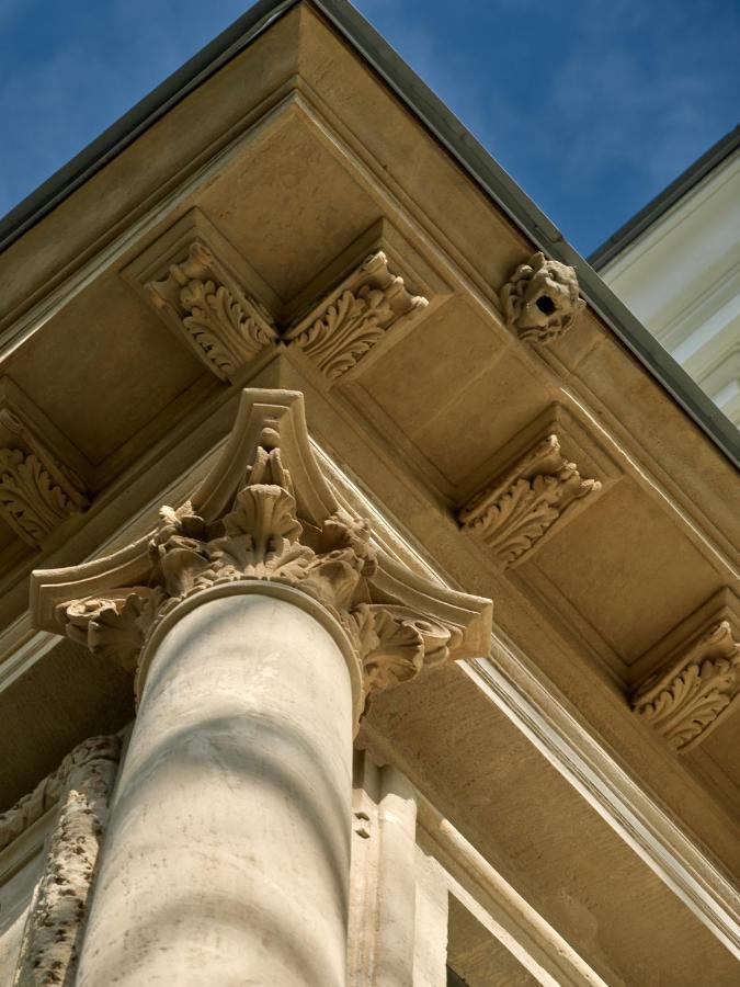 Hotel Altus Palace - Destigo Hotels Breslávia Exterior foto The column of the main entrance