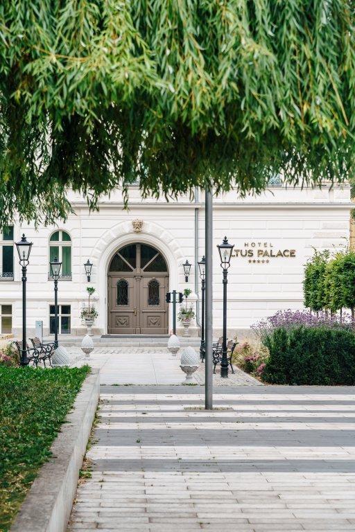 Hotel Altus Palace - Destigo Hotels Breslávia Exterior foto